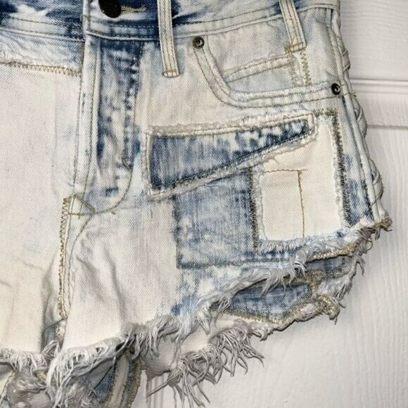 Free People Hi Waisted Light Washed Patchwork Cutoff Denim Retro Shorts size 24 - Picture 3 of 9
